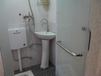 Wuhan Wansongyuan Guoshun Hostel Zewnętrze zdjęcie