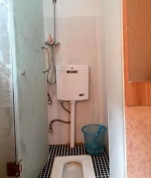 Wuhan Wansongyuan Guoshun Hostel Zewnętrze zdjęcie