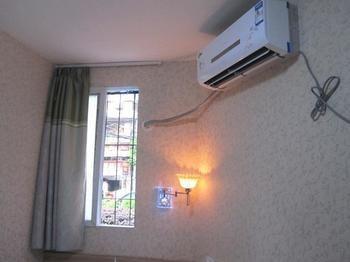 Wuhan Wansongyuan Guoshun Hostel Zewnętrze zdjęcie